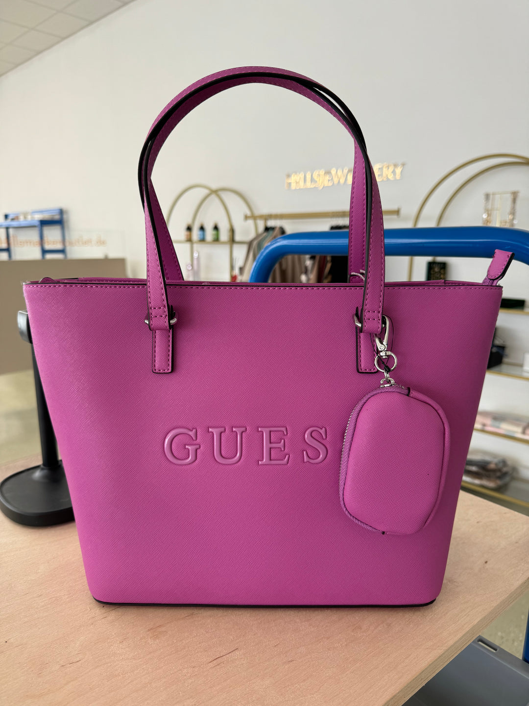 Guess Tasche 8